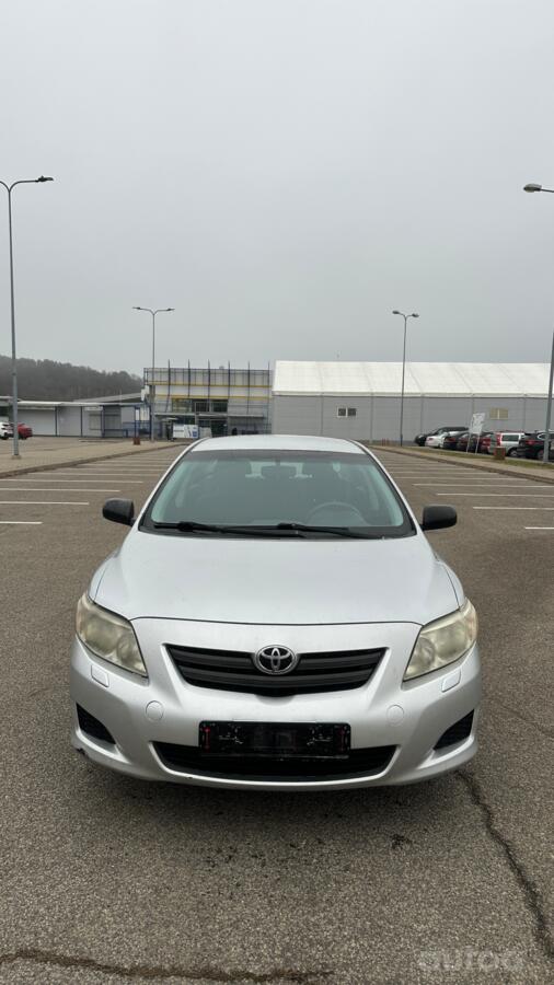 Toyota Corolla E15 Sedan