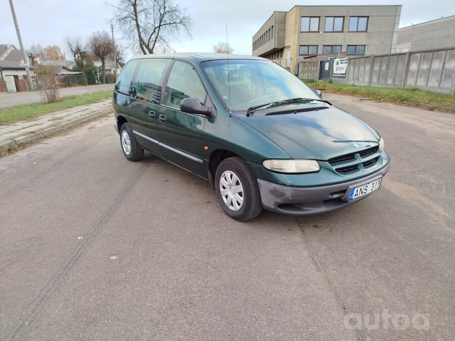 Chrysler Voyager 3 generation Grand minivan 5-doors