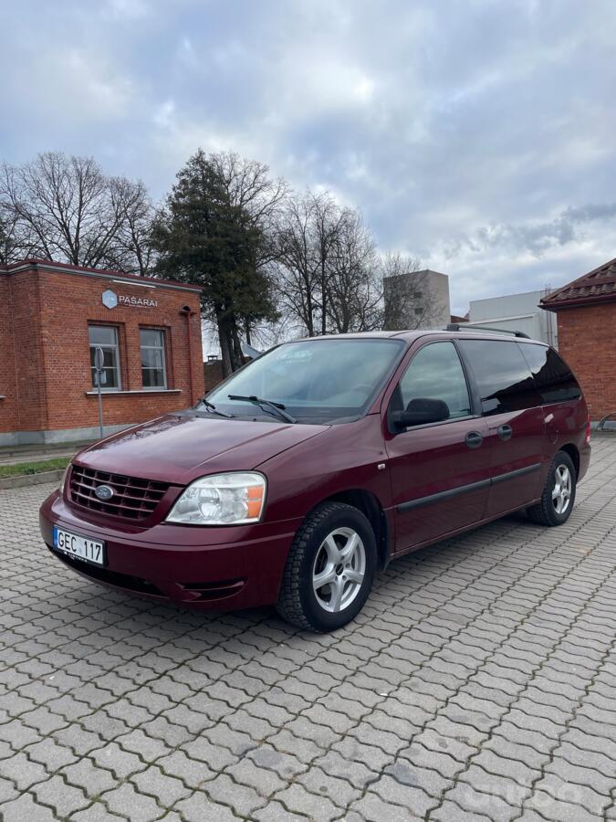 Ford Freestar 1 generation