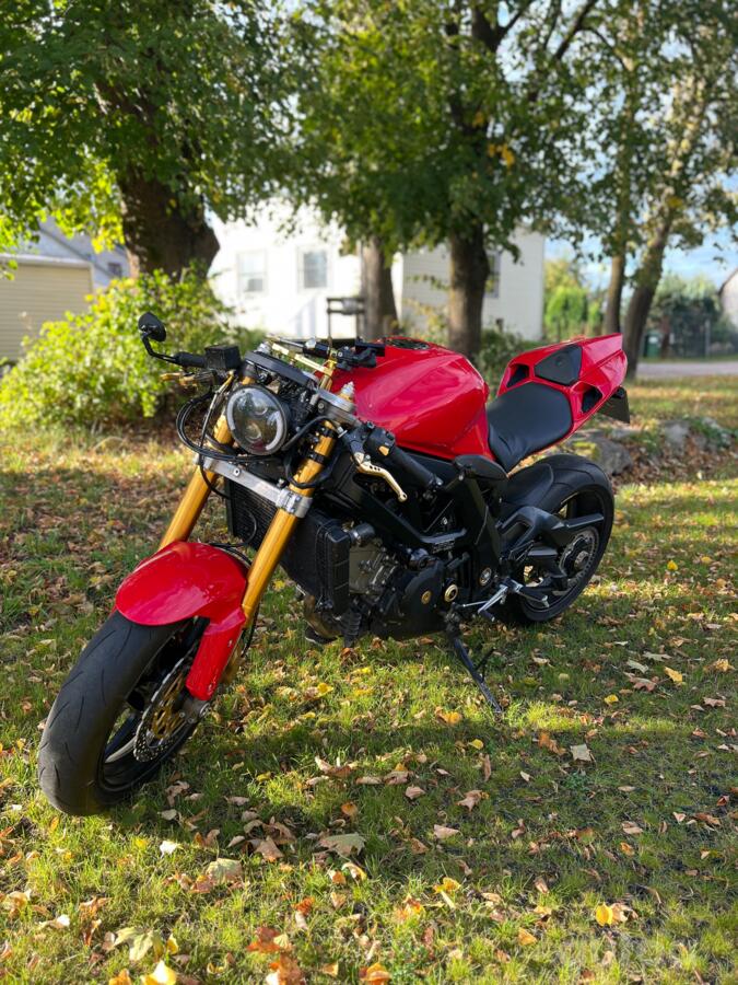 Suzuki SV