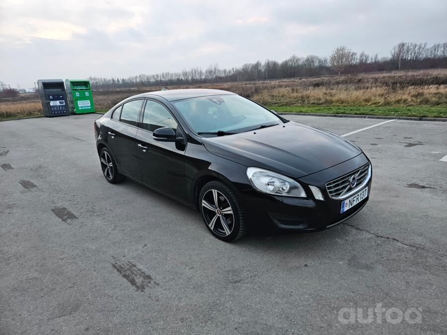Volvo S60 2 generation Sedan