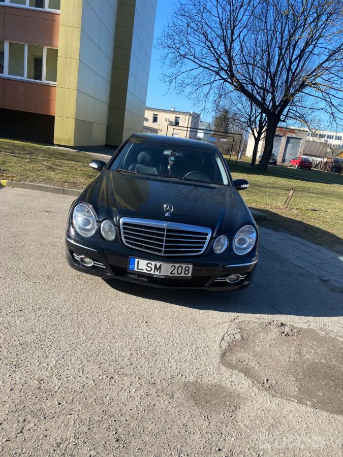 Mercedes-Benz E-Class W211 Sedan