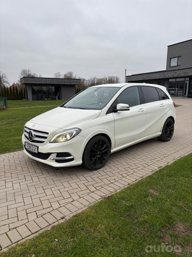 Mercedes-Benz B-Class W246 [restyling] Hatchback