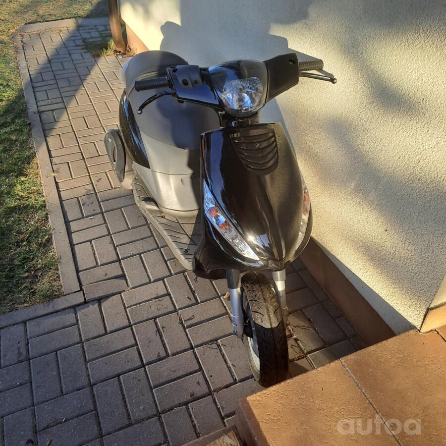 Piaggio Zip 50