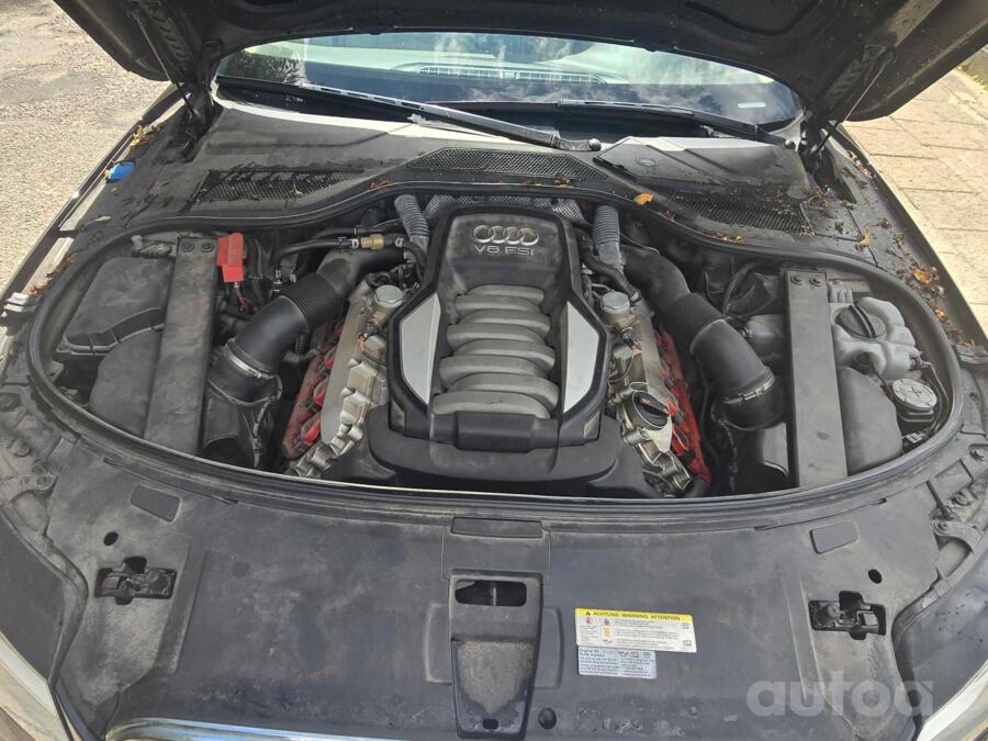 Audi A8 D4/4H Sedan