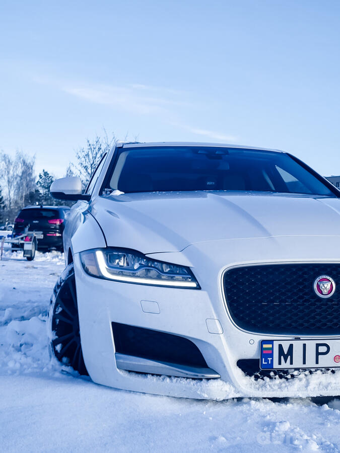 Jaguar XF X260 Sedan