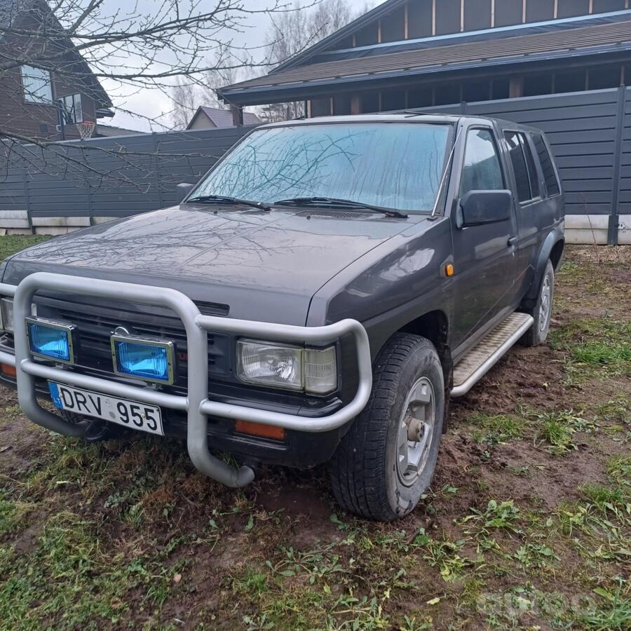 Nissan Terrano 2 generation
