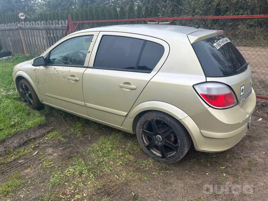 Opel Astra H Hatchback