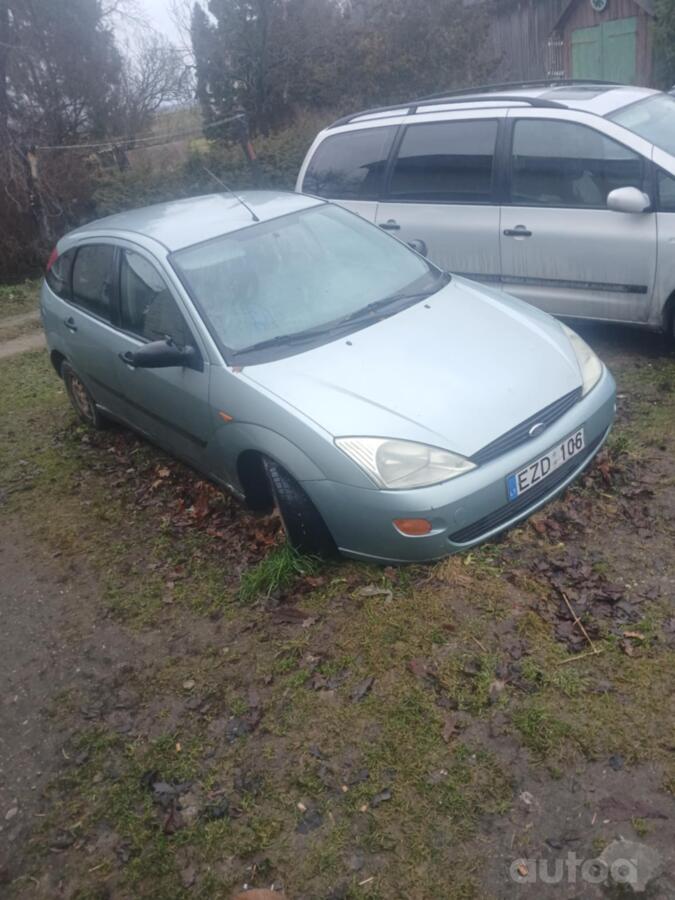 Ford Focus 1 generation Hatchback 3-doors