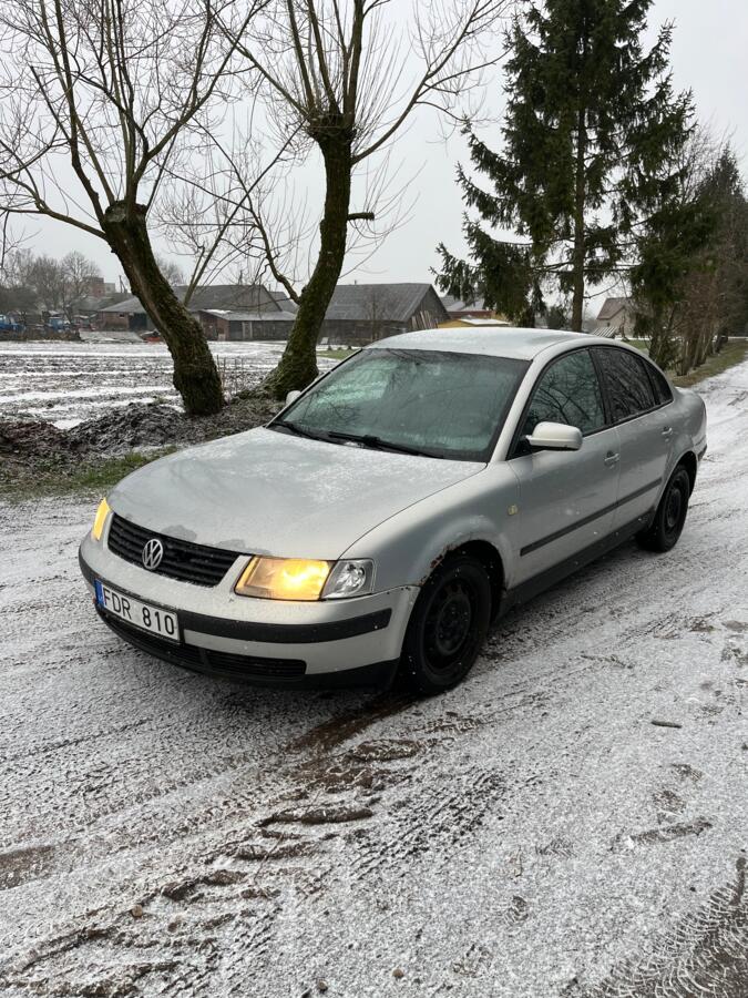 Volkswagen Passat B5 Sedan 4-doors