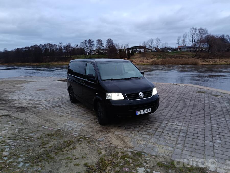 Volkswagen Caravelle T5 Minivan
