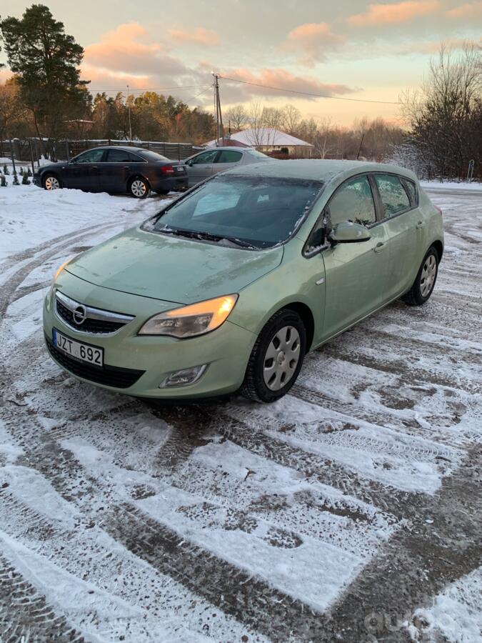 Opel Astra J Hatchback 5-doors