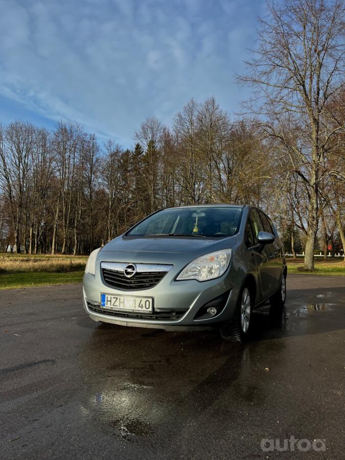 Opel Meriva 2 generation Minivan