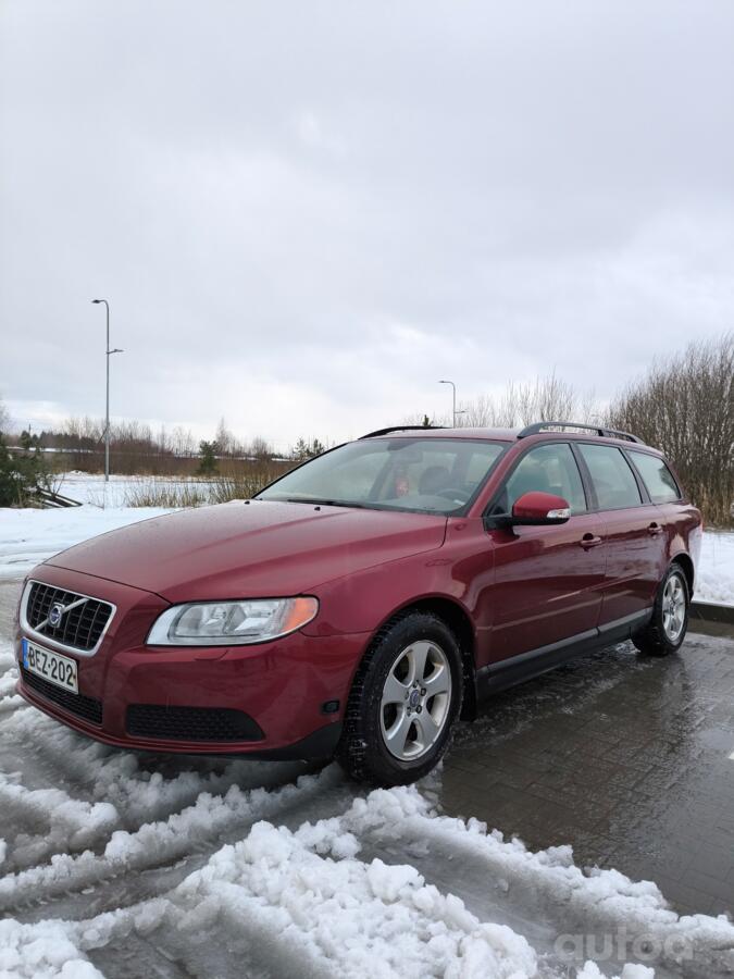 Volvo V70 3 generation wagon
