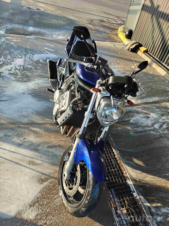 Yamaha FZ