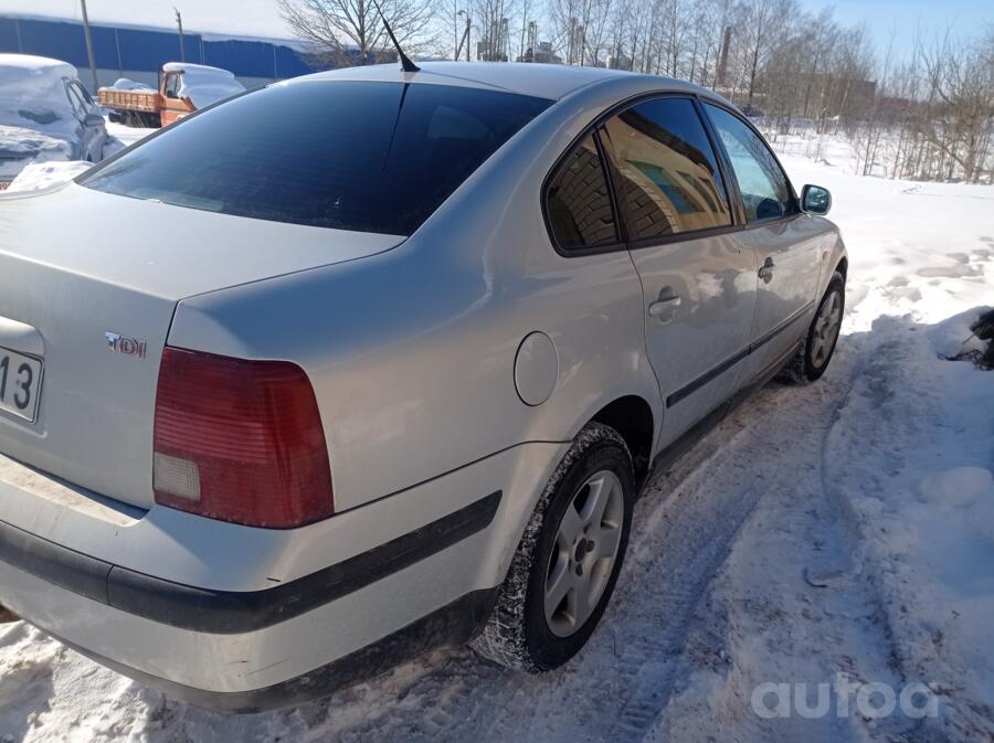 Volkswagen Passat B5 Sedan 4-doors