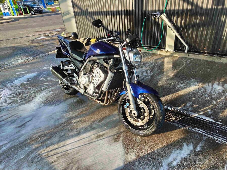 Yamaha FZ