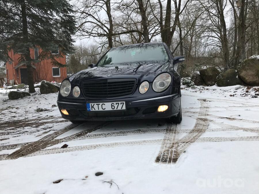 Mercedes-Benz E-Class W211 Sedan