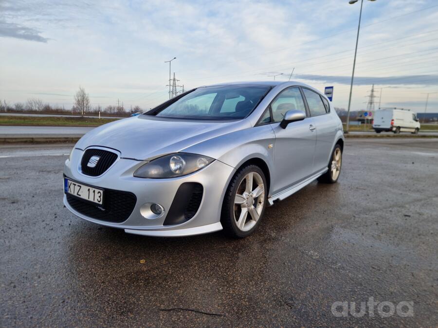 SEAT Leon 2 generation Hatchback 5-doors
