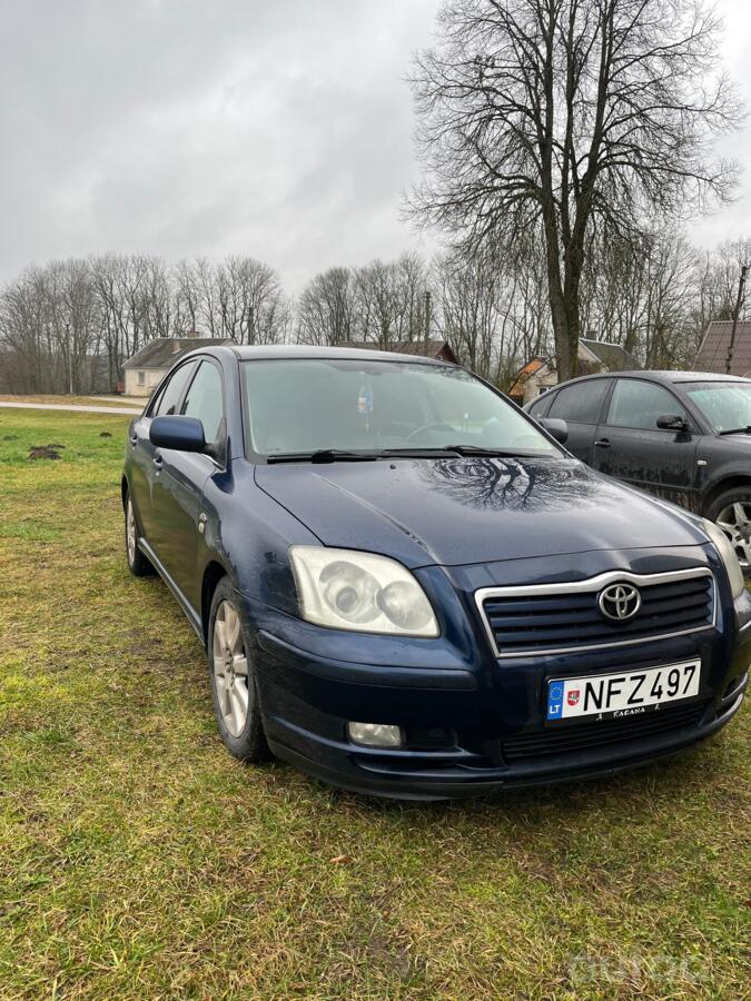 Toyota Avensis 2 generation Sedan
