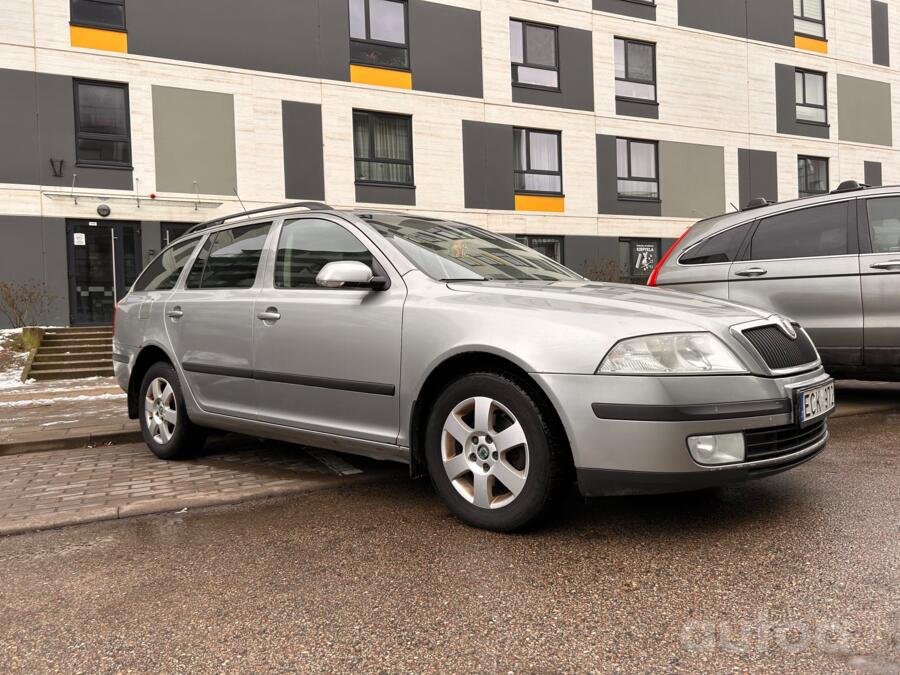 Skoda Octavia 2 generation Combi wagon 5-doors