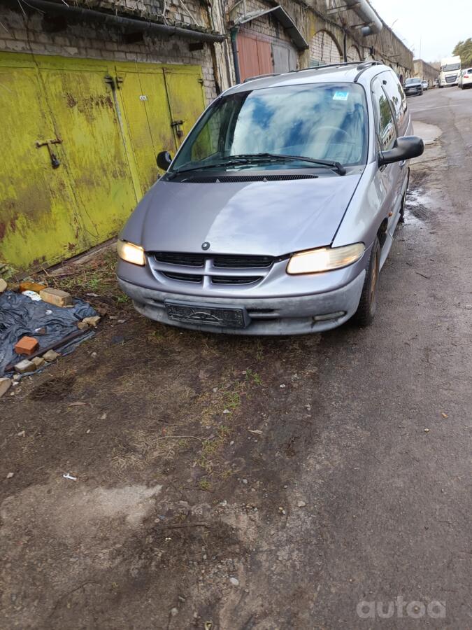 Chrysler Voyager 3 generation Grand minivan 5-doors