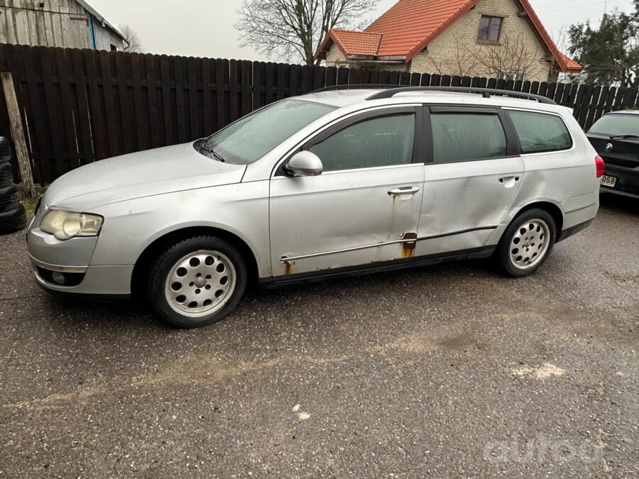 Volkswagen Passat B6 wagon 5-doors