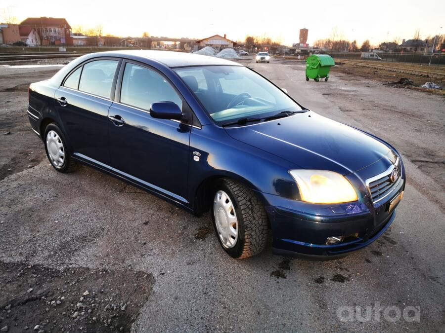 Toyota Avensis 2 generation Sedan