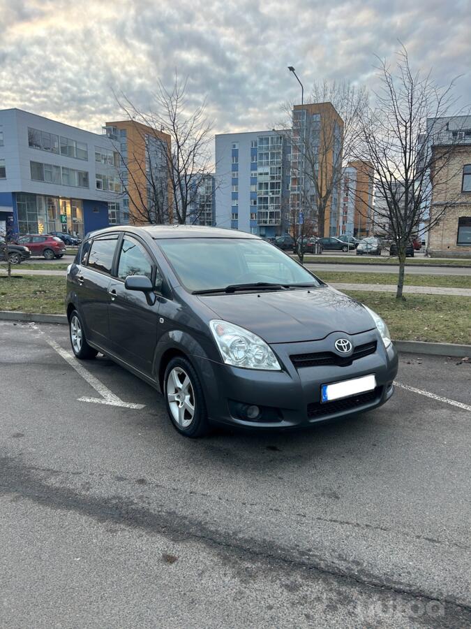 Toyota Corolla Verso 1 generation [restyling] -2 generation