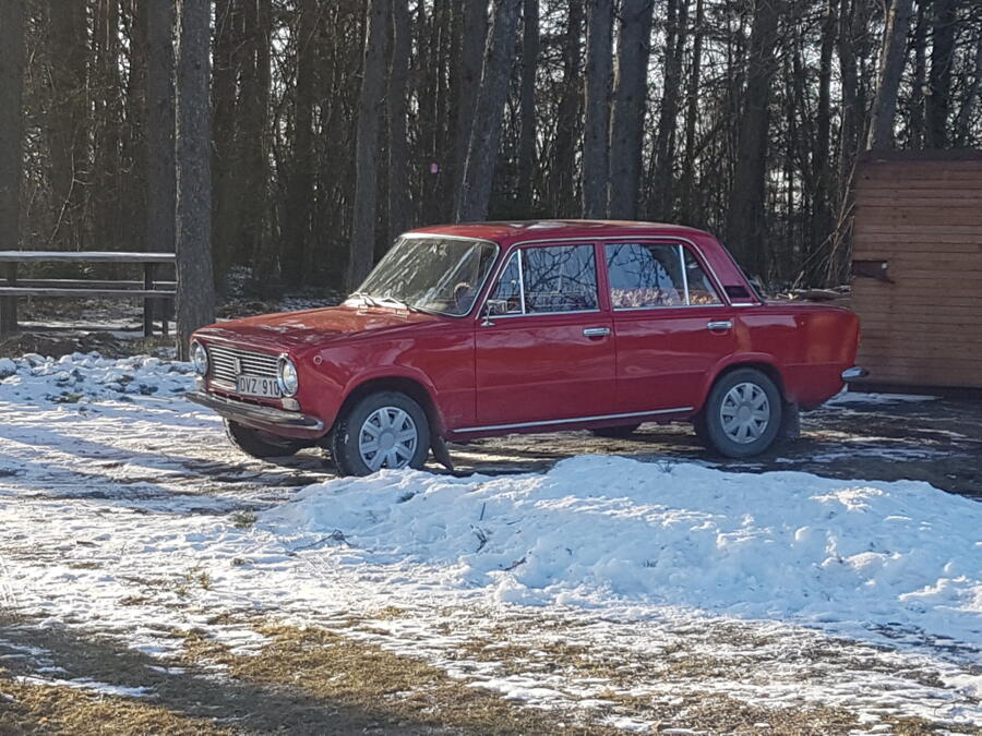 LADA (VAZ) 2103