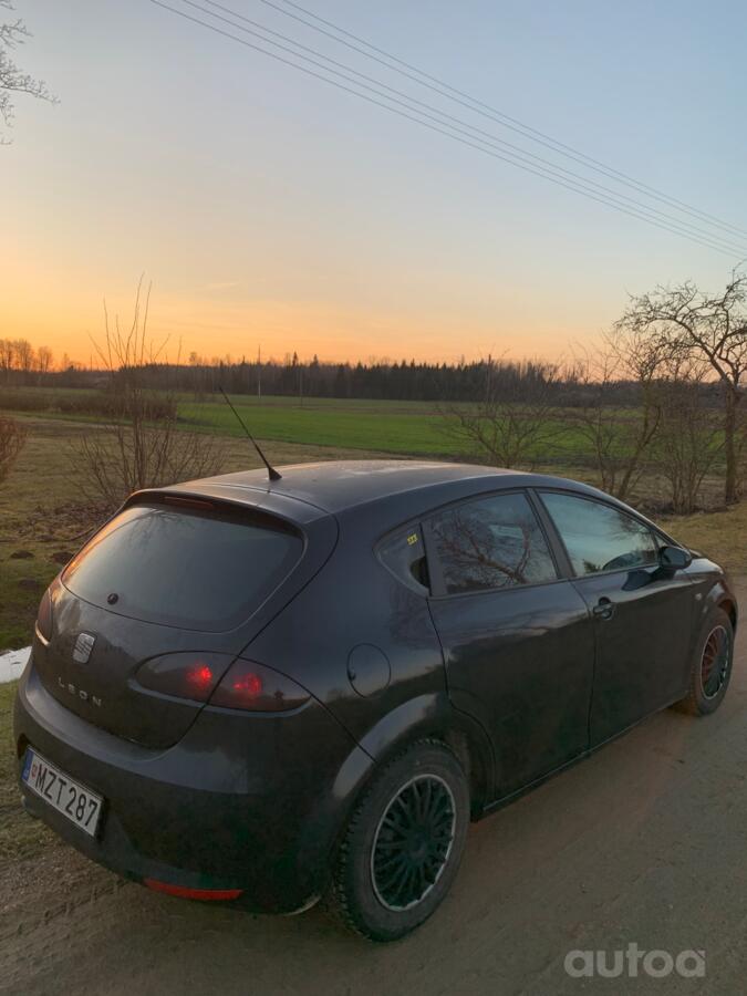 SEAT Leon 2 generation Hatchback 5-doors