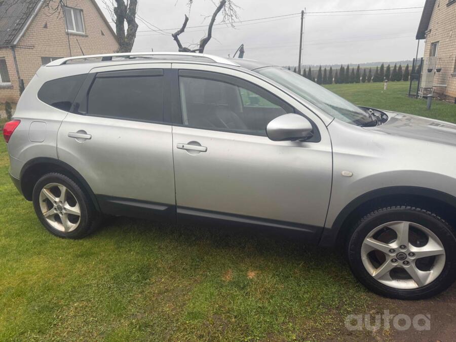 Nissan Qashqai+2