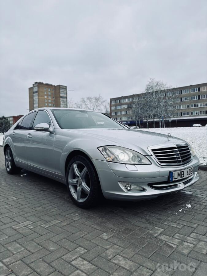 Mercedes-Benz S-Class W221 Sedan