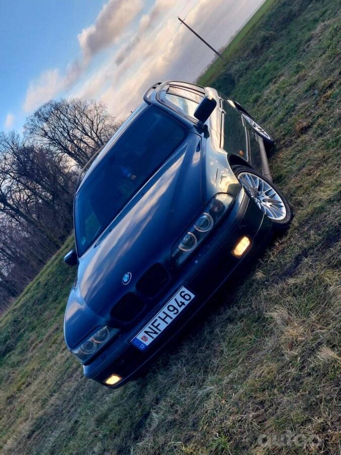 BMW 5 Series E39 Touring wagon