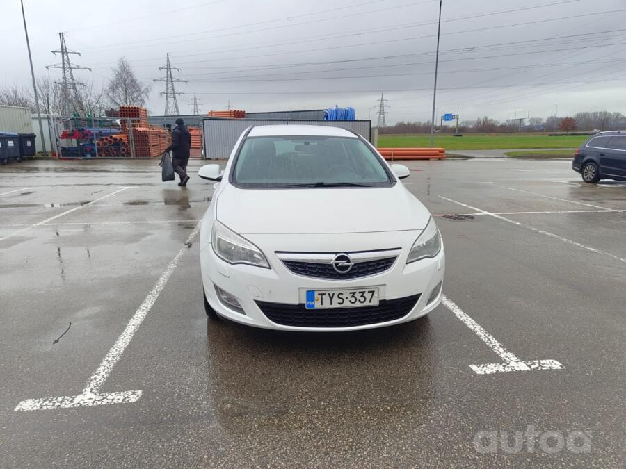 Opel Astra J [restyling] Sports Tourer wagon 5-doors