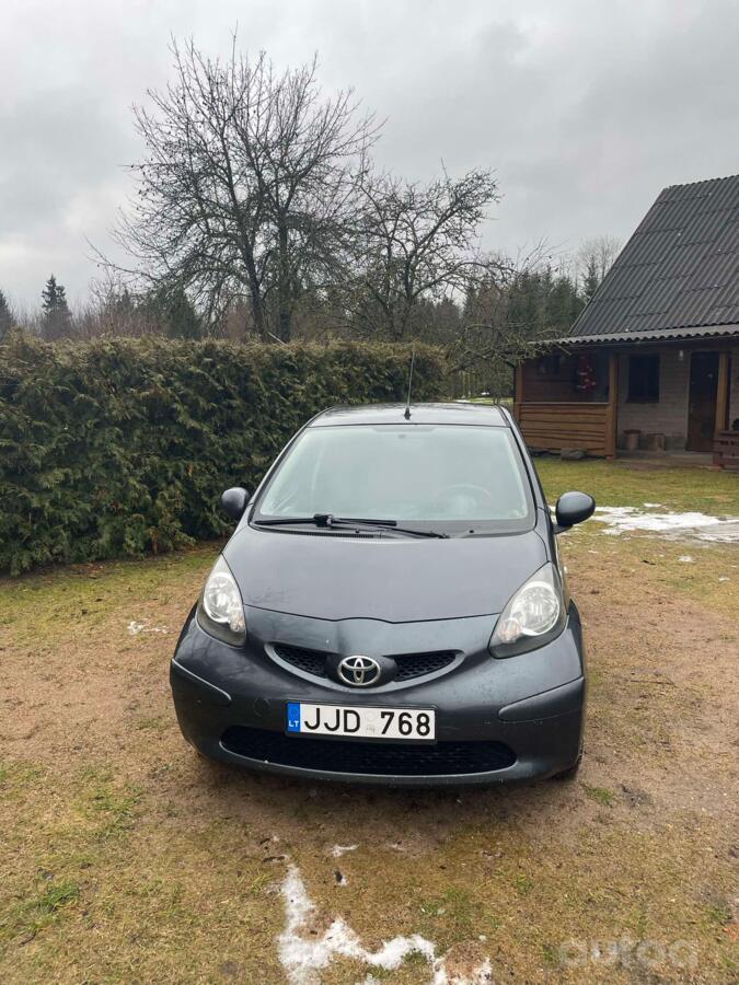 Toyota Aygo 1 generation Hatchback 5-doors