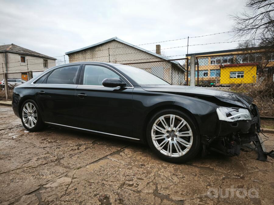 Audi A8 D4/4H Sedan