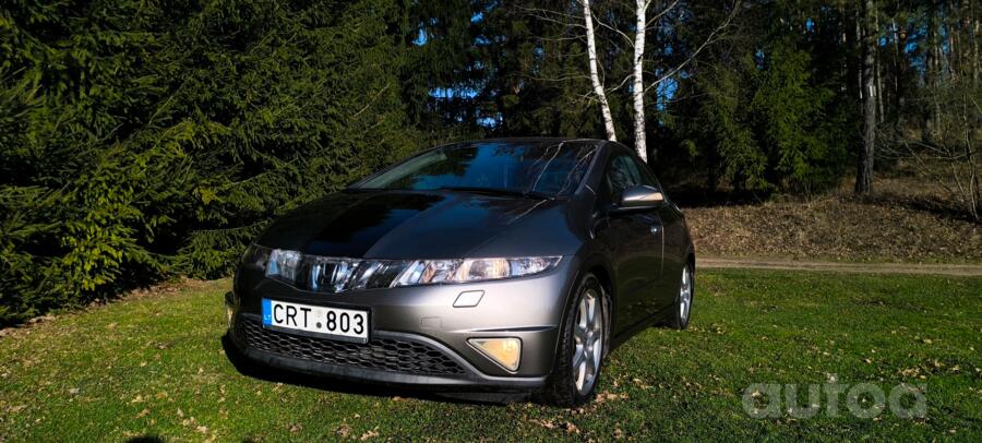 Honda Civic 8 generation Hatchback 5-doors