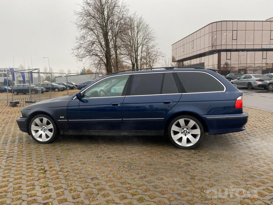 BMW 5 Series E39 Touring wagon