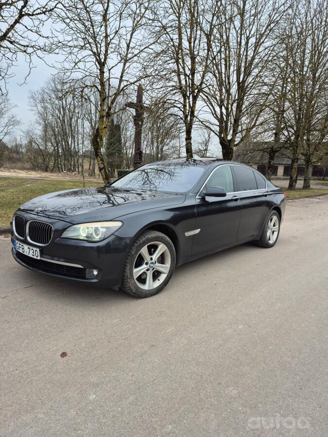BMW 7 Series F01/F02 Sedan