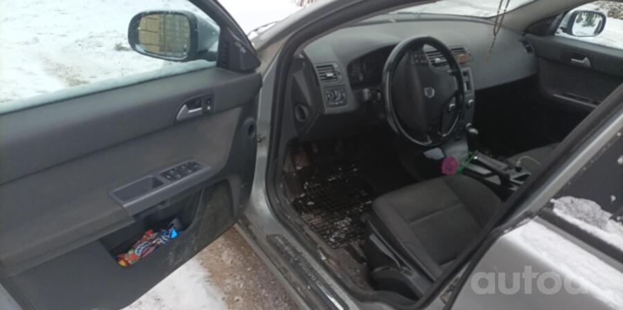 Volvo V50 1 generation [restyling]