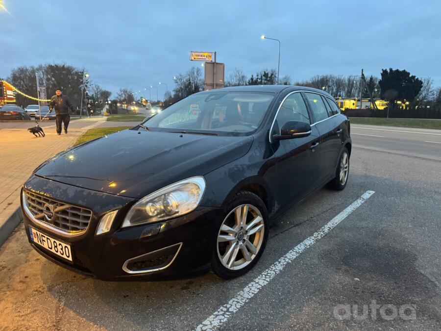 Volvo V60 1 generation wagon