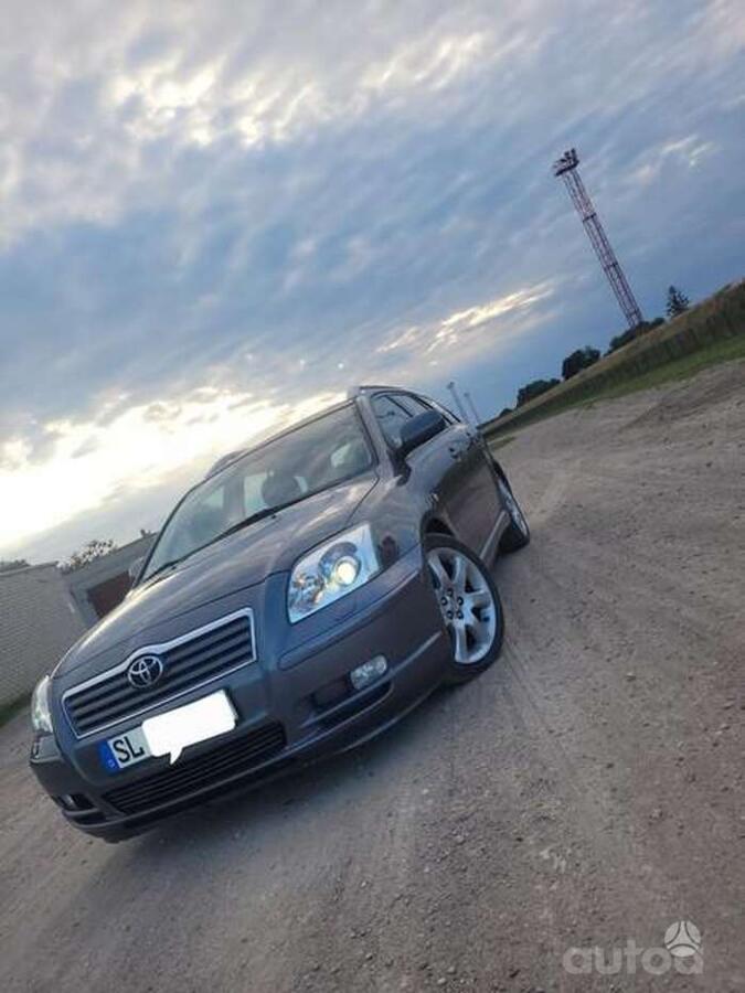 Toyota Avensis 2 generation wagon