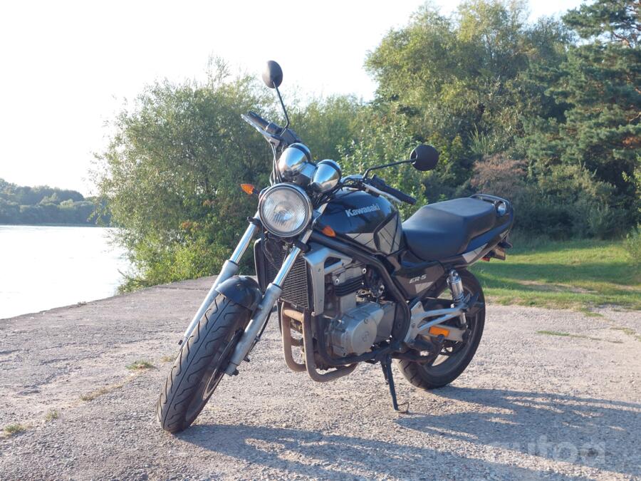 Kawasaki ER 5