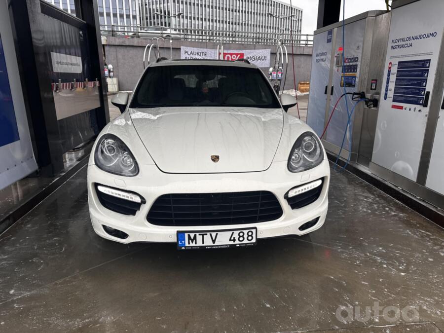 Porsche Cayenne 958 Crossover