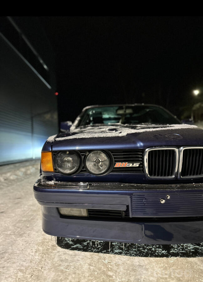 BMW 7 Series E32 Sedan