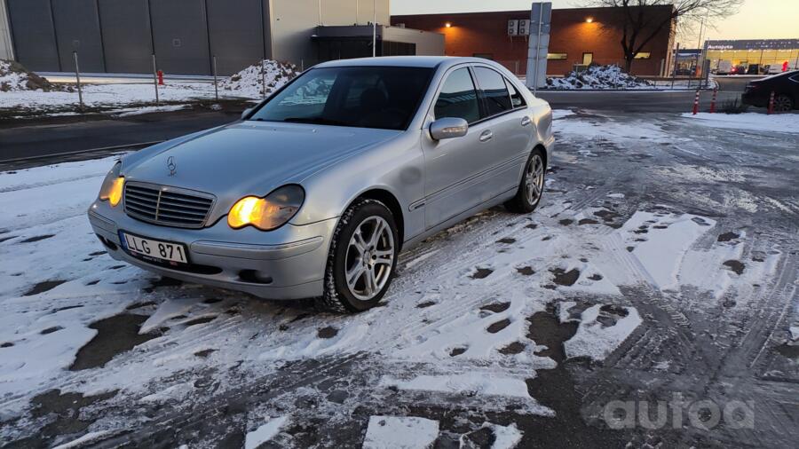 Mercedes-Benz C-Class W203/S203/CL203 Sedan