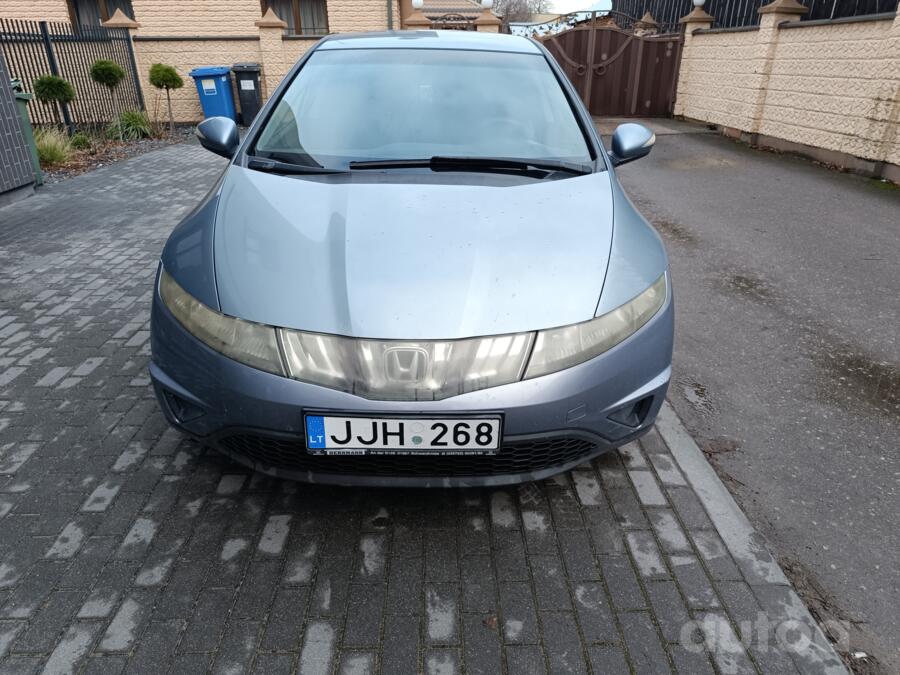 Honda Civic 8 generation Hatchback 5-doors