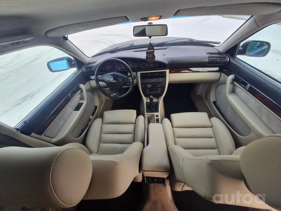 Audi A6 A4/C4 wagon