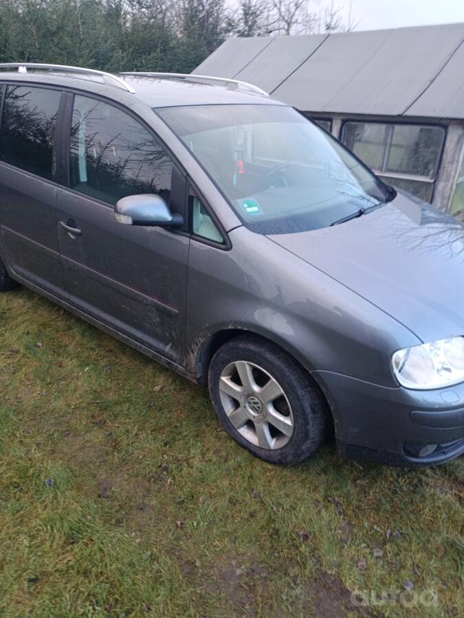 Volkswagen Touran 1 generation Minivan
